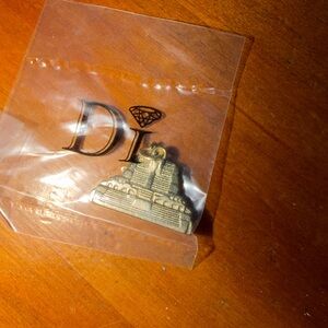 NEW GRANDMAS JEWELRY. DIAMONDS INTERNATIONAL Pyramid Charm. MUST BE BUNDLED